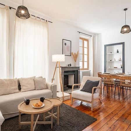 Appartement Spacieux Et Chaleureux Coeur De Ville Chambéry Eksteriør bilde
