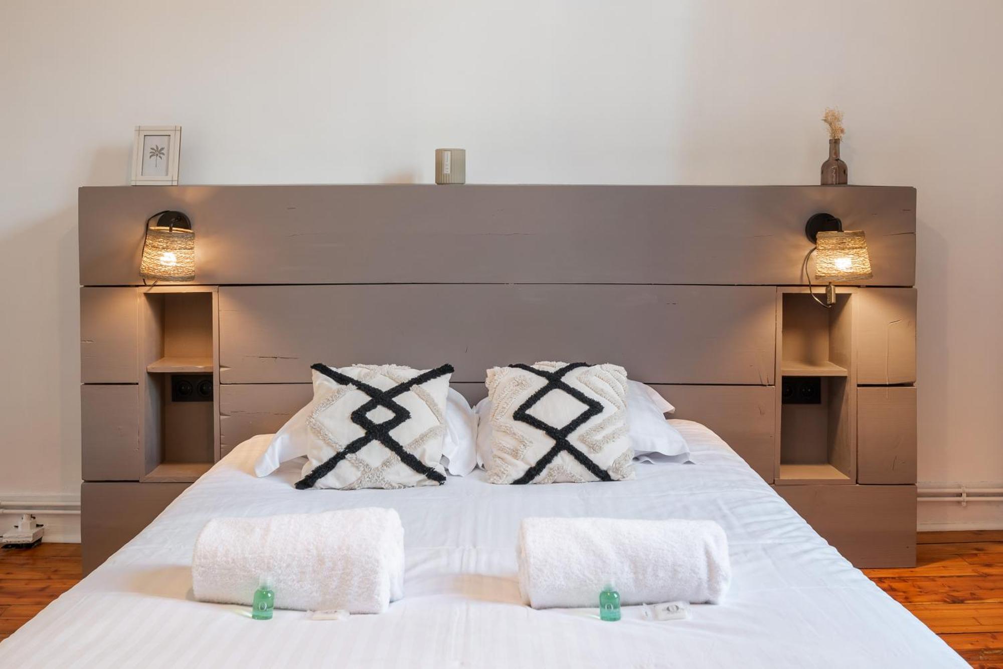 Appartement Spacieux Et Chaleureux Coeur De Ville Chambéry Eksteriør bilde